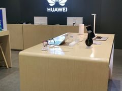 -华为授权体验店(中山公园来福士)