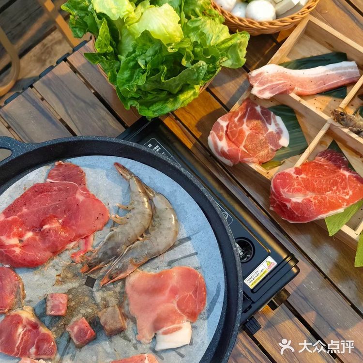 在南滨路绝美悬崖烤肉店