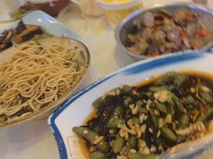 -霄汉牛三鲜湖北砂锅菜(万松园2店)
