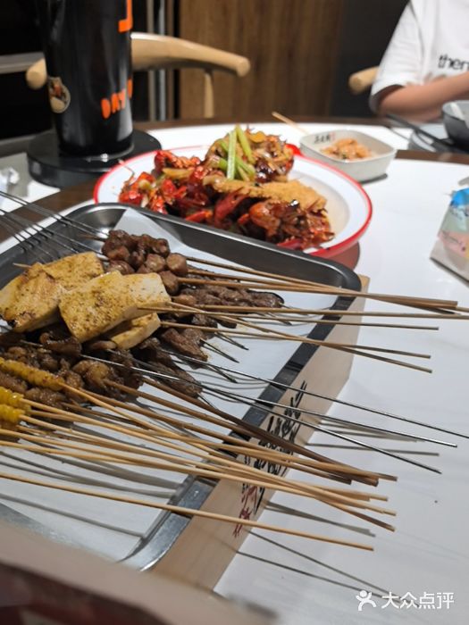 在老街·淮安大排档·甜麻干煸龙虾·烧烤(河下古镇店)图片