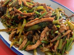 鱼香肉丝-夕阳红小吃(中街大悦城店)