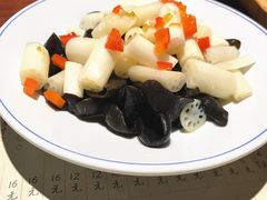 西湖藕节拌木耳-大牌大·传统杭帮菜(湖滨店)