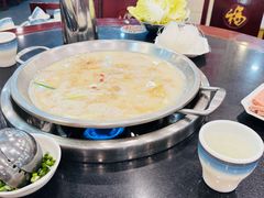 -老来福·非遗酸汤兔(凯旋路店)