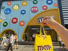 -m豆巧克力世界(上海世茂广场店)