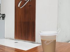 -Line 咖啡(石厦花园店)