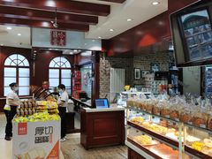 面包甜点陈列柜-老鼎丰(靖宇街总店)