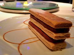 -AZUR聚(香格里拉饭店)