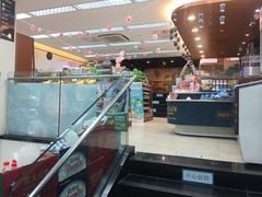 -全家便利店(世贸丽晶城店)