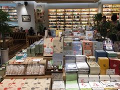 -猫的天空之城概念书店(印象城购物中心店)