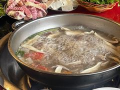 -老石黑山羊毛驴肉火锅(金凯广场店)