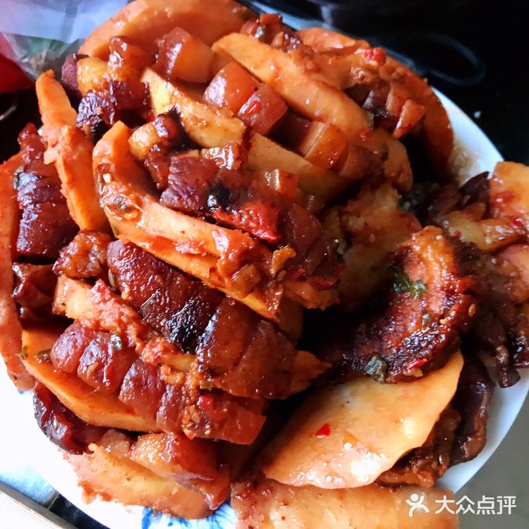 一勺糖,一搓盐,十三香或者胡椒什么的