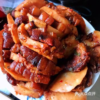 一勺糖,一搓盐,十三香或者胡椒什么的