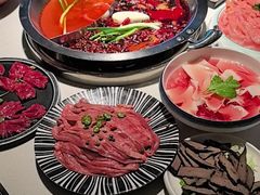 -茅草房·河畔园林火锅