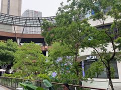 -瑞虹新天地月亮湾
