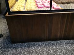 面包甜点陈列柜-LELECHA乐乐茶(上海五角场万达广场店)