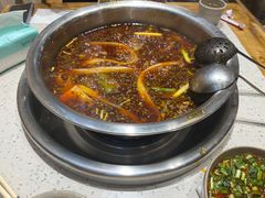 -肖肖酸萝卜鱼火锅(总店)