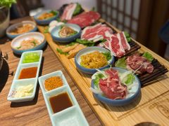 -明洞阿姨·韩式酱蟹烤肉·创意料理(三元桥店)