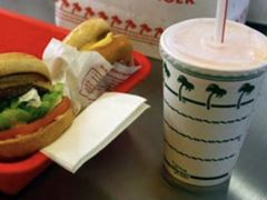 橙汁-In-N-Out Burger(LAX)