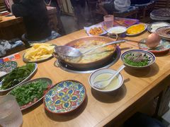 -洱火云南酸菜牛肉火锅(石景山当代商城店)