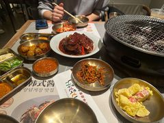 -草家酱蟹炭火烤肉店(珲春南路一店)