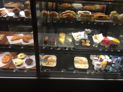 面包甜点陈列柜-星巴克(中山广场店)
