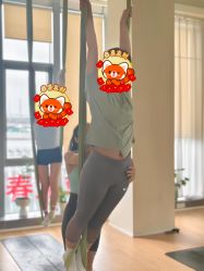 -小黑裙瑜伽·普拉提