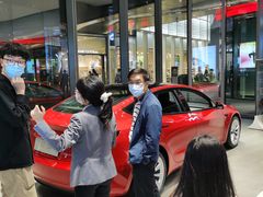 -TESLA 特斯拉(广州天环广场体验店)