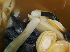 干贝黑鸡药膳炖汤-伍月花酒楼