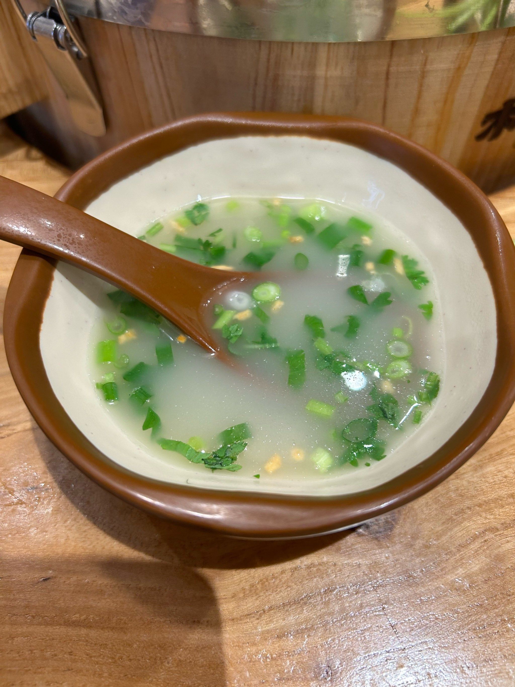 热气腾腾的鱼火锅|苗富贵木桶95鱼