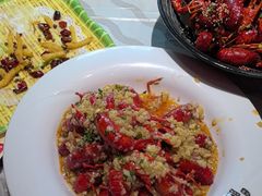 -肥肥虾庄·金牌油焖大虾(首义路店)