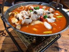 -老滇山寨•云南特色菜•地方菜•民族风情歌舞表演(金碧店)