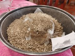 秘制盐焗乳鸽-侠成水上农庄(工业大道店)