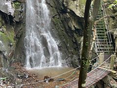 -藏龙百瀑风景区