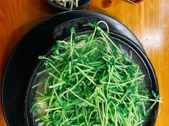 -丽虹云南过桥米线(兴工街店)