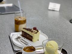 冰淇淋咖啡-山下C5cafe(惠通时代广场店)