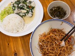 -何太太馄饨面铺(大浒东苑店)