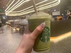 -星巴克臻选(上海虹桥新天地三店)