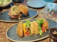 -Let'sBURGERplus·非常创意汉堡(三里屯店)