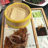 菜品种类多！口味也多种选择！海鲜，农家菜等！