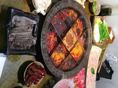 -渝嘴小老弟老火锅(华新村店)