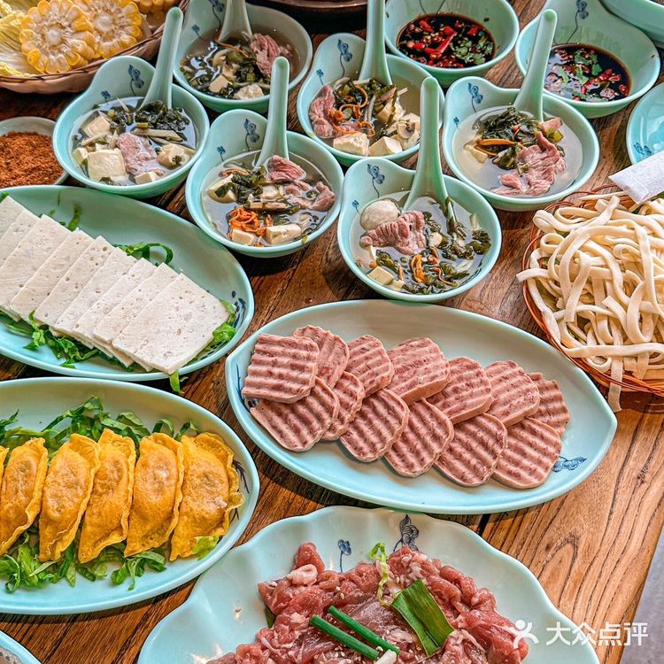这次在歌林开了新店 就来试一试，感受一下新店的环境氛围