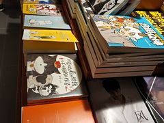 -西西弗书店&矢量咖啡(凯德晶萃广场店)