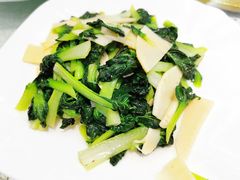 -启东海鲜人家(古美路店)