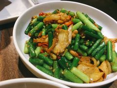-龙巢盱眙龙虾·牛蛙·烧烤宵夜(八卦岭店)
