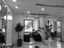 大厅-3AM HAIR SALON烫发染发接发