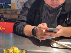 -马路牙子烧烤音乐酒馆(望京店)