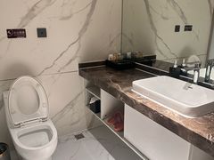 -华海酒店(茂名高铁站店)