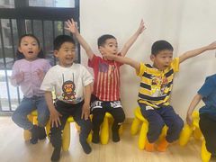 -猴有戏教育戏剧·音乐剧·主持口才·演讲朗诵辩论(环球港华师大校区)