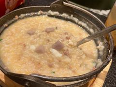 窝蛋牛肉粥-何妹湿辣牛肉·粤式烧烤砂煲(桂雅路店)