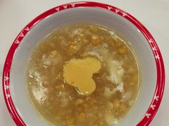 -晶荷轩(香港迪士尼乐园酒店)